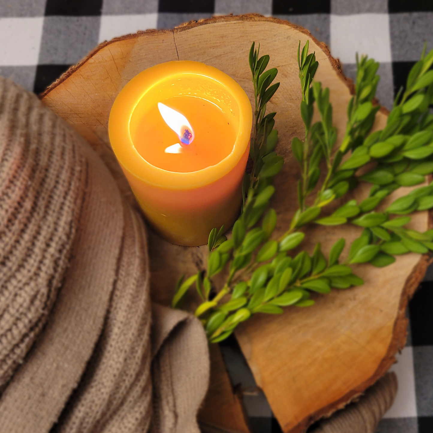 round top pillar 100% pure beeswax candle